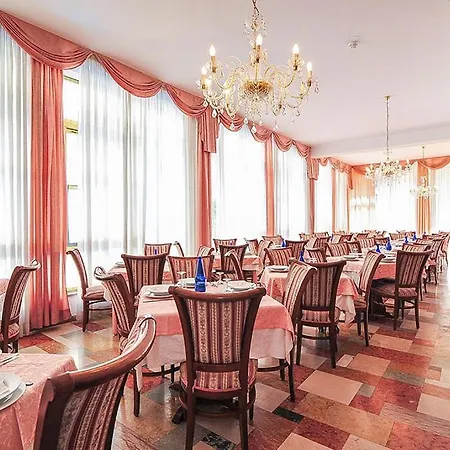 Hotel Reve Cattolica